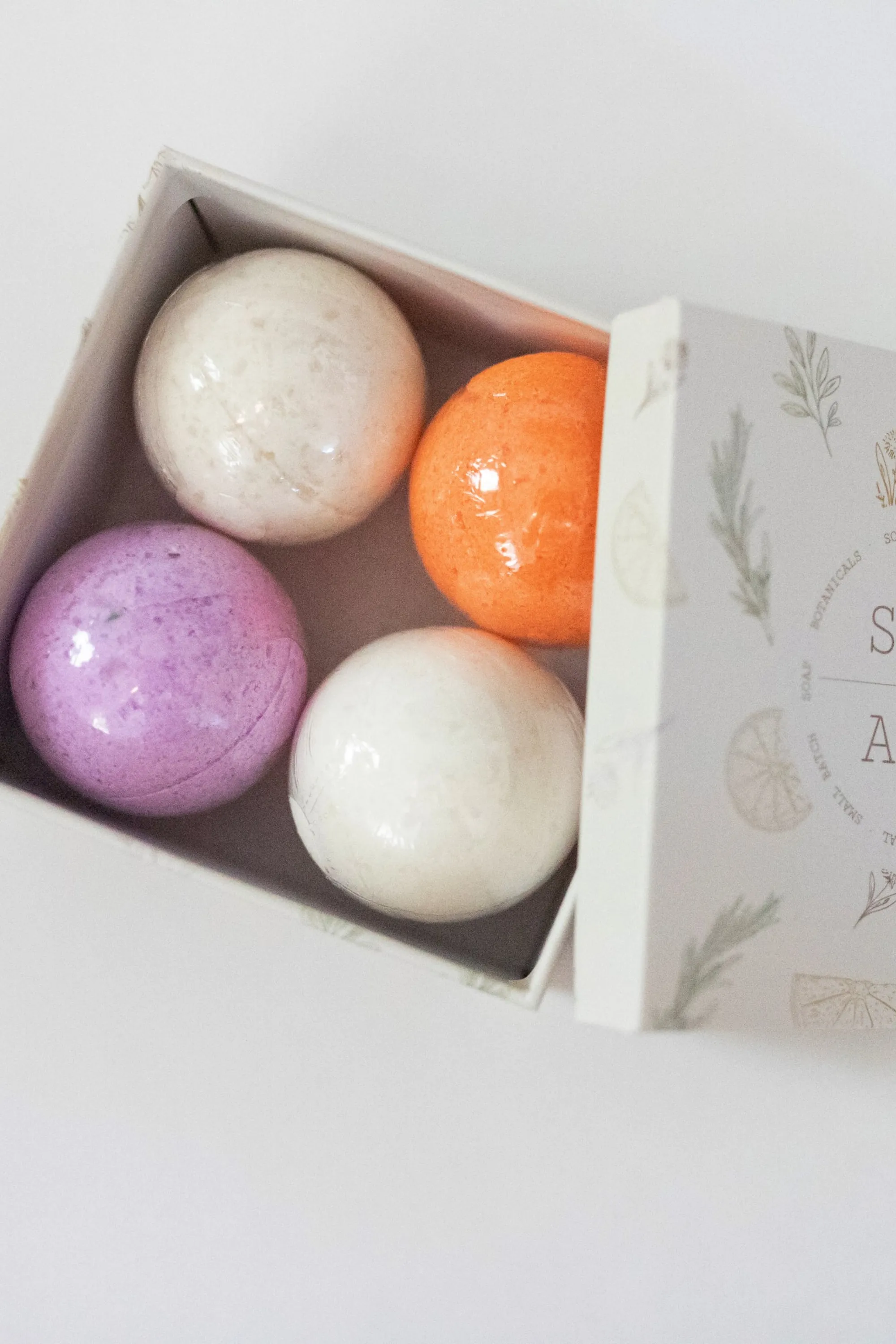 BATH BOMB GIFT BOX