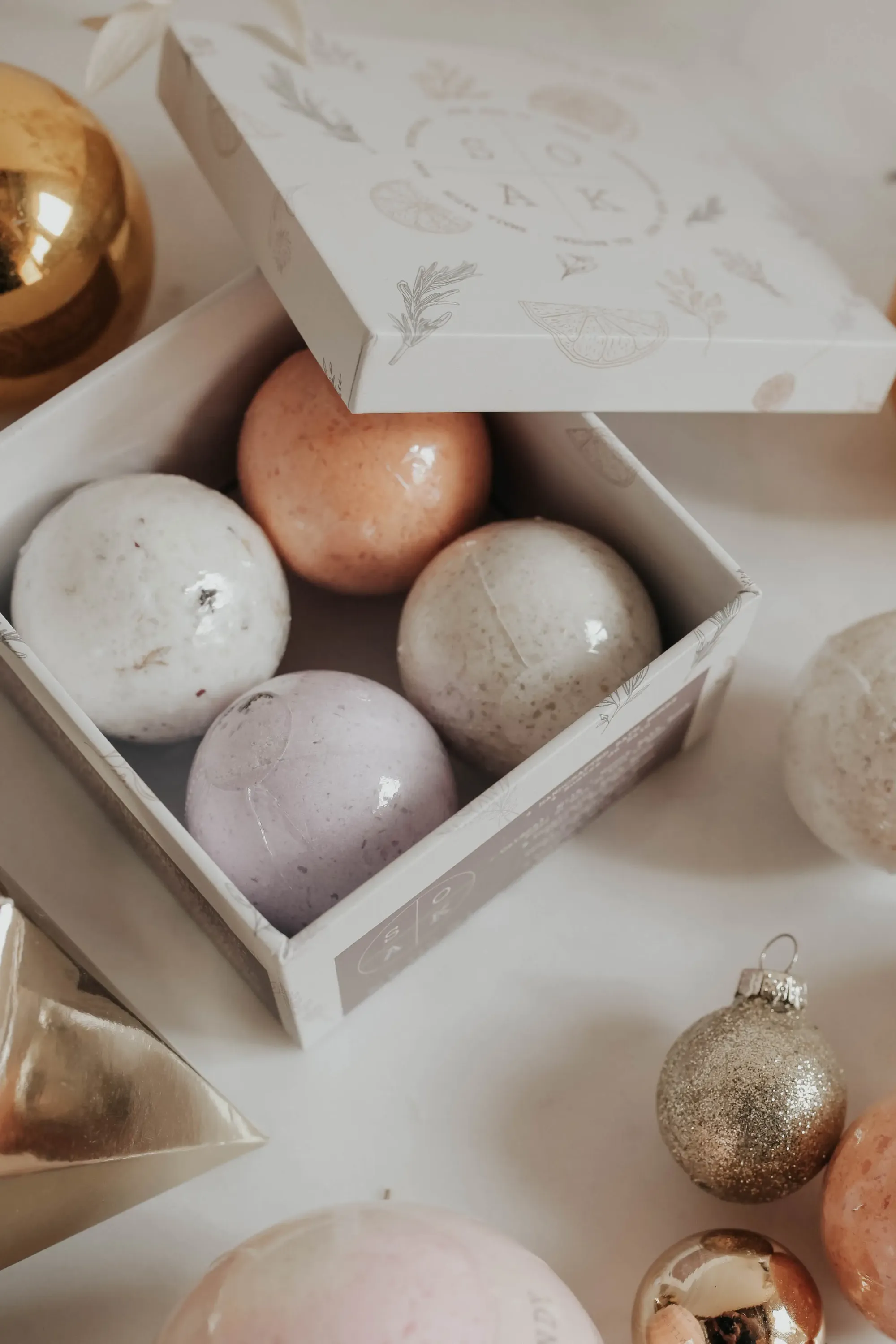BATH BOMB GIFT BOX
