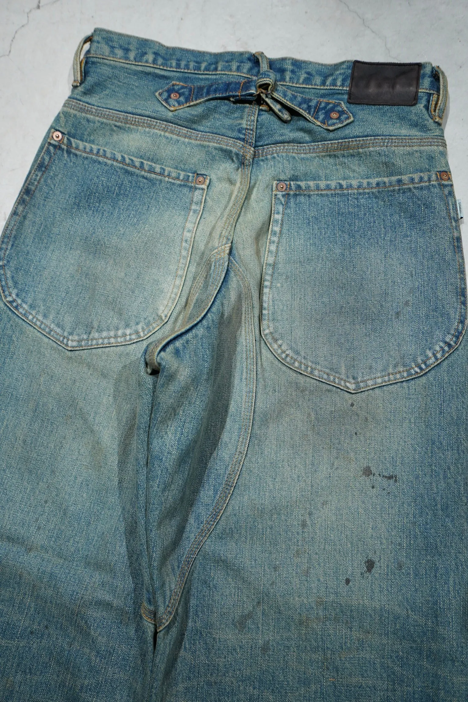 SUGARHILL OILED FADE DOUBLE KNEE DENIM PANTS